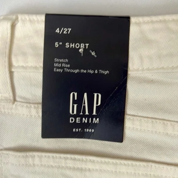 Gap Denim Women’s Shorts Cream 5” Shorts NWT - Picture 3 of 8